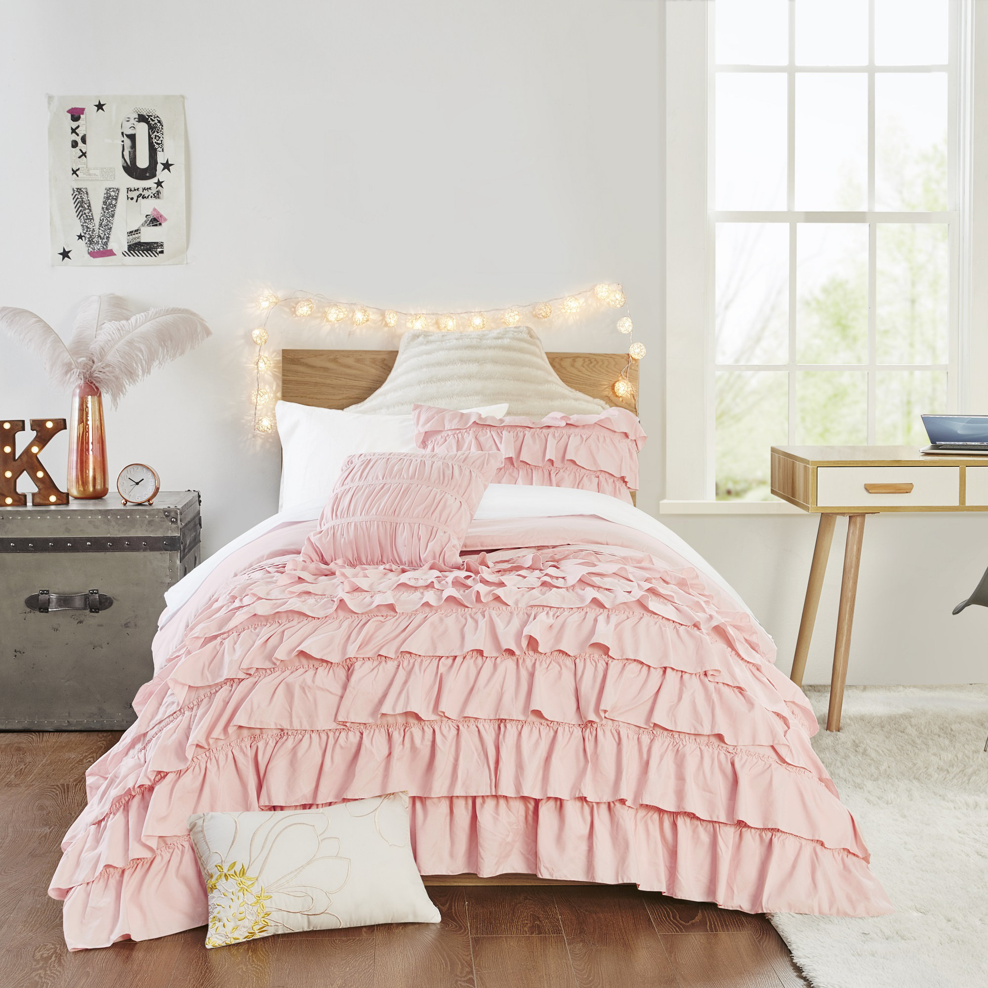 Pink Ruffle Twin/Twin XL Coverlet Set 2 shops Pcs Intelligent Design NEW